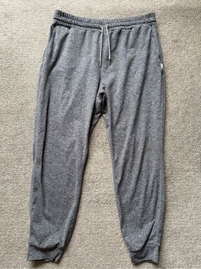 Women’s Vuori Joggers | Size Medium | Grey